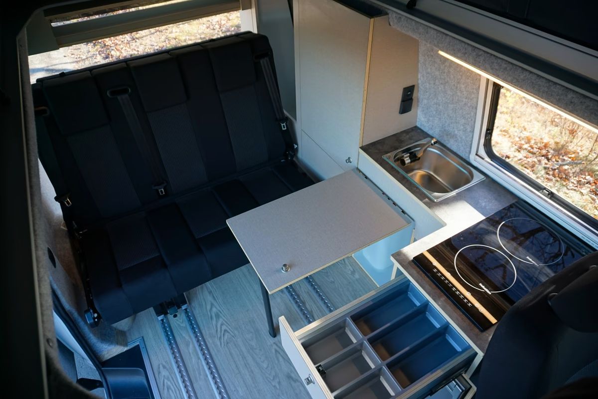 VW T6.1 in Ascotgrau, Innenraum