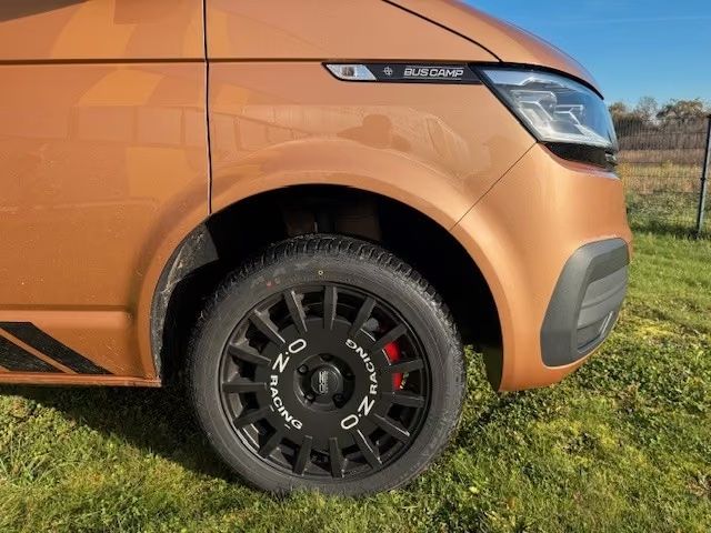 VW T6.1 in Copper Bronze, Rad und Kotflügel